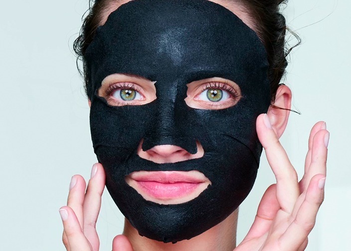 Peeling cosmetico con Carbon Mask